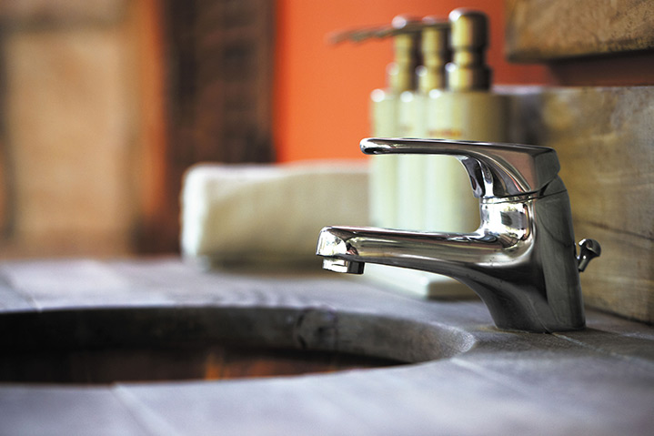 A2B Plumbers are able to fix any leaking taps you may have in Haggerston. 
